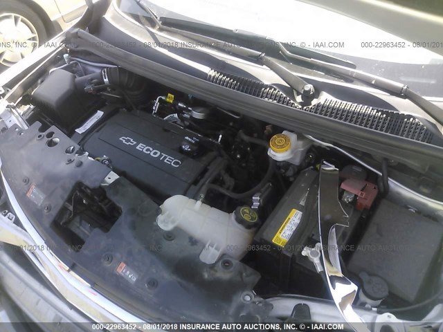 1G1JB5SH2J4102112 - 2018 CHEVROLET SONIC LS 银色 照片 10