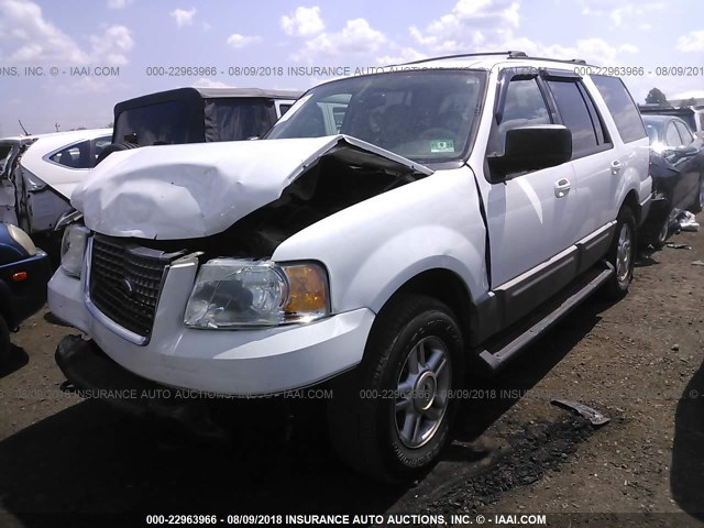 1FMFU16L13LC11406 - 2003 FORD EXPEDITION XLT WHITE photo 2