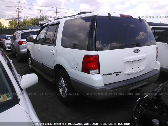 1FMFU16L13LC11406 - 2003 FORD EXPEDITION XLT WHITE photo 3