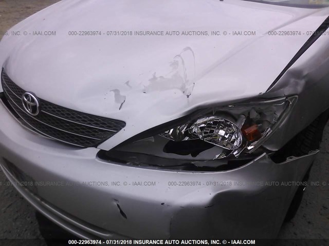 4T1BE32K42U567782 - 2002 TOYOTA CAMRY LE/XLE/SE SILVER photo 6