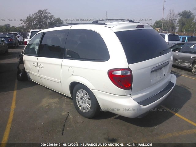 1A4GP44R86B750781 - 2006 CHRYSLER TOWN & COUNTRY LX WHITE photo 3