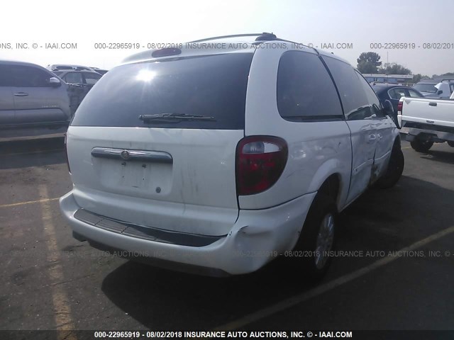 1A4GP44R86B750781 - 2006 CHRYSLER TOWN & COUNTRY LX WHITE photo 4