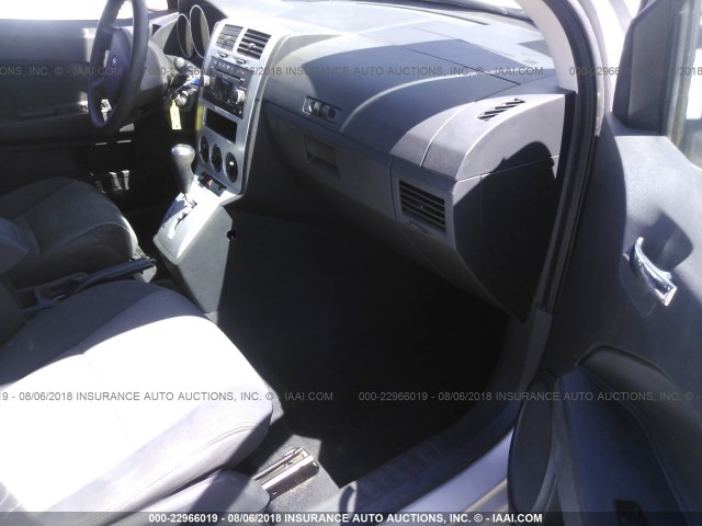 1B3HB48A49D142019 - 2009 DODGE CALIBER SXT SILVER photo 5