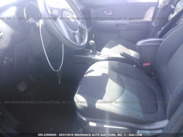 KNDJT2A28B7281921 - 2011 KIA SOUL +/!/SPORT BLACK photo 5