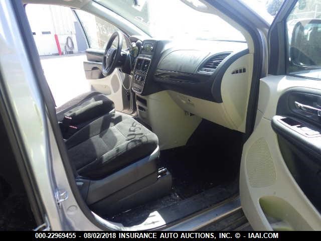 2C4RDGBG1ER276201 - 2014 DODGE GRAND CARAVAN SE SILVER photo 5