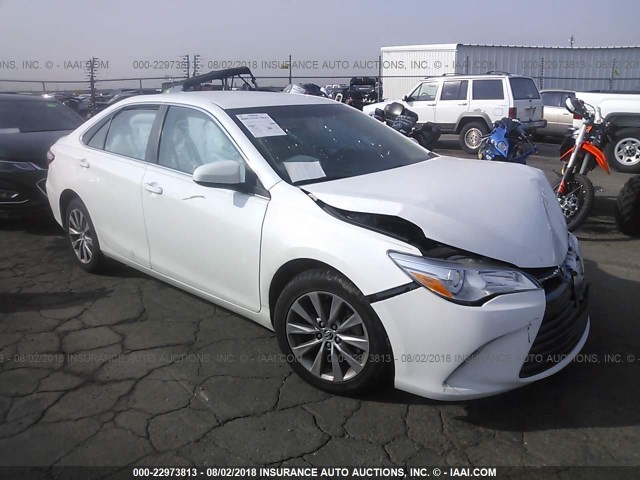 4T1BF1FK6GU181772 - 2016 TOYOTA CAMRY LE/XLE/SE/XSE WHITE photo 1