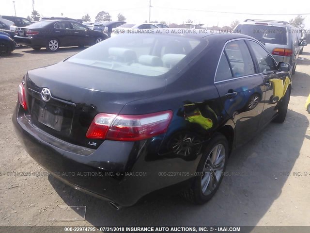 4T1BK46K88U057212 - 2008 TOYOTA CAMRY LE/XLE/SE BLACK photo 4
