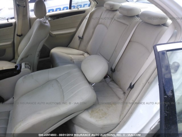 WDBRF61J25A727818 - 2005 MERCEDES-BENZ C 240 WHITE photo 8