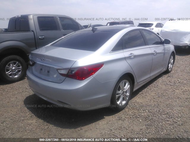 5NPEC4AC2CH393567 - 2012 HYUNDAI SONATA SE/LIMITED SILVER photo 4