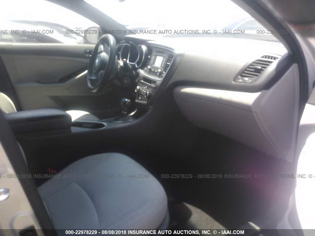 5XXGM4A78EG322560 - 2014 KIA OPTIMA LX SILVER photo 5