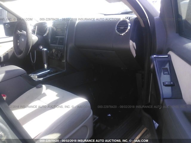 1FMEU73E98UA68310 - 2008 FORD EXPLORER XLT SILVER photo 5