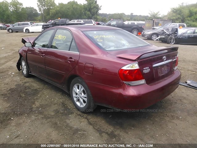 4T1BF32K75U100986 - 2005 TOYOTA CAMRY LE/XLE/SE MAROON photo 3