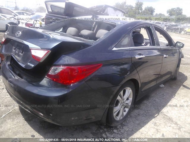 5NPEC4AC9DH597543 - 2013 HYUNDAI SONATA SE/LIMITED BLUE photo 4