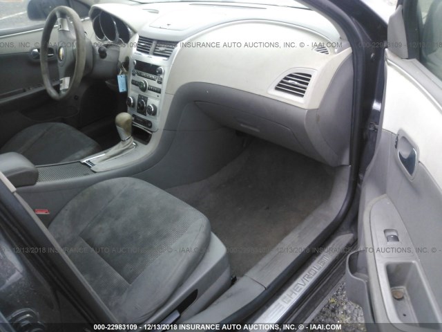 1G1ZC5E17BF198632 - 2011 CHEVROLET MALIBU 1LT GRAY photo 5