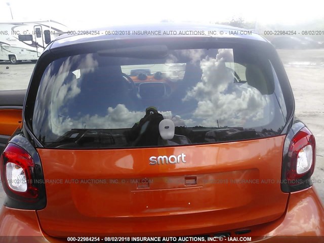 WMEFJ5DA5GK071654 - 2016 SMART FORTWO ORANGE photo 8