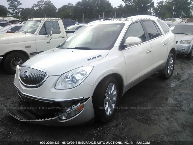 5GAKRCED2BJ381389 - 2011 BUICK ENCLAVE CXL CREAM photo 2