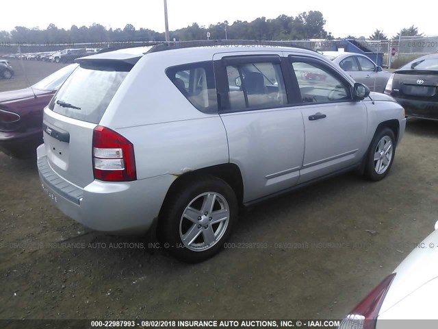 1J8FF47W08D500487 - 2008 JEEP COMPASS SPORT SILVER photo 4