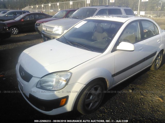 KNADE123X66000445 - 2006 KIA RIO WHITE photo 2