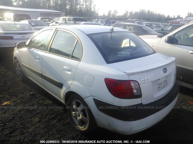 KNADE123X66000445 - 2006 KIA RIO WHITE photo 3