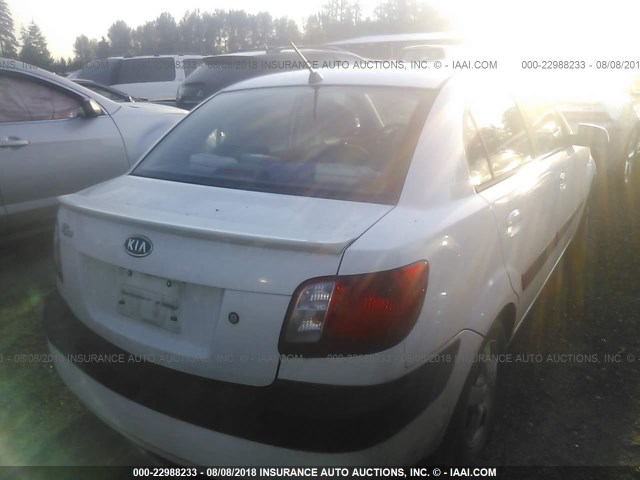 KNADE123X66000445 - 2006 KIA RIO WHITE photo 4