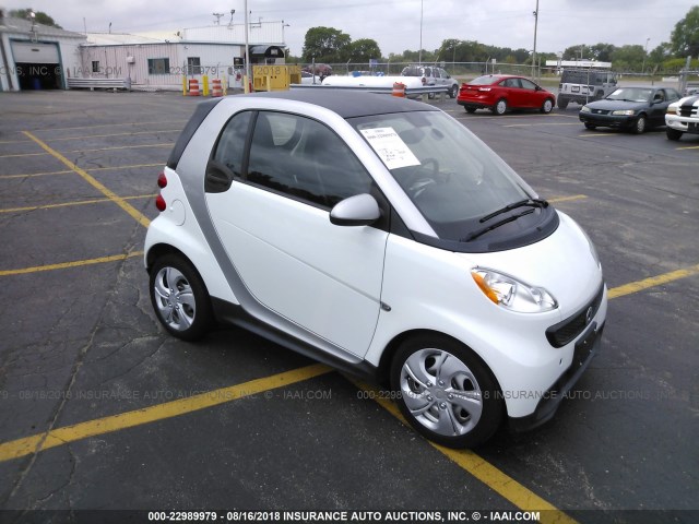 WMEEJ3BA9DK626037 - 2013 SMART FORTWO PURE/PASSION WHITE photo 1
