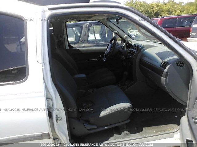 5N1ED28T72C573513 - 2002 NISSAN XTERRA XE/SE WHITE photo 5