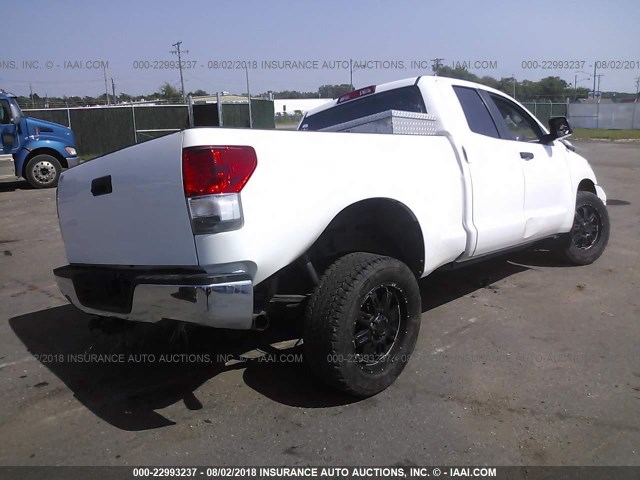 5TFRY5F15AX079462 - 2010 TOYOTA TUNDRA DOUBLE CAB SR5 WHITE photo 4