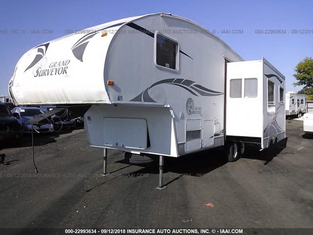 4X4FSVB225L031069 - 2005 FOREST RIVER GRAND SURVEY  白色 照片 2