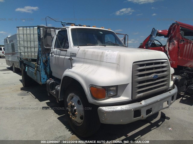 1FDXF80C5SVA72397 - 1995 FORD F800 WHITE photo 1