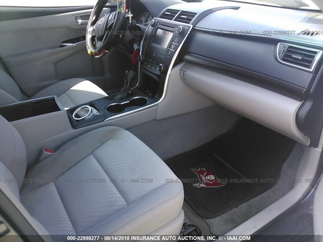 4T4BF1FK2FR498422 - 2015 TOYOTA CAMRY LE/XLE/SE/XSE Dark Blue photo 5