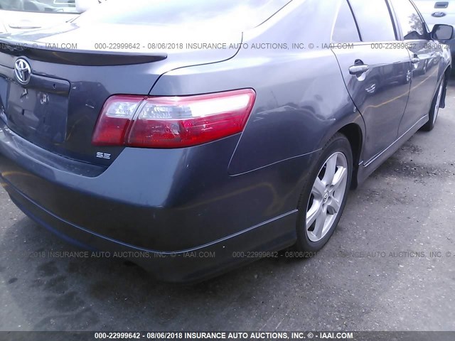 4T1BK46K67U052850 - 2007 TOYOTA CAMRY NEW GENERAT LE/XLE/SE GRAY photo 6