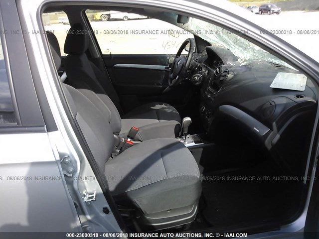 KL1TD5DE2BB140473 - 2011 CHEVROLET AVEO LS/LT SILVER photo 5