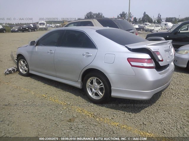 4T1BF3EK4BU150929 - 2011 TOYOTA CAMRY SE/LE/XLE 银色 照片 3