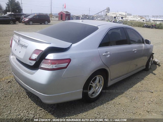4T1BF3EK4BU150929 - 2011 TOYOTA CAMRY SE/LE/XLE 银色 照片 4