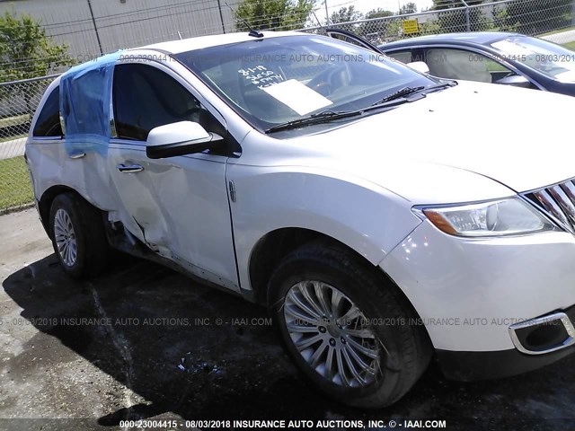 2LMDJ6JK0EBL18370 - 2014 LINCOLN MKX WHITE photo 1