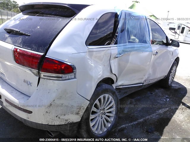 2LMDJ6JK0EBL18370 - 2014 LINCOLN MKX WHITE photo 4