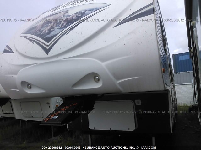 4X4FPUF27EP048898 - 2014 FOREST RIVER 295BHSS PUMA  Biały zdjęcie 2