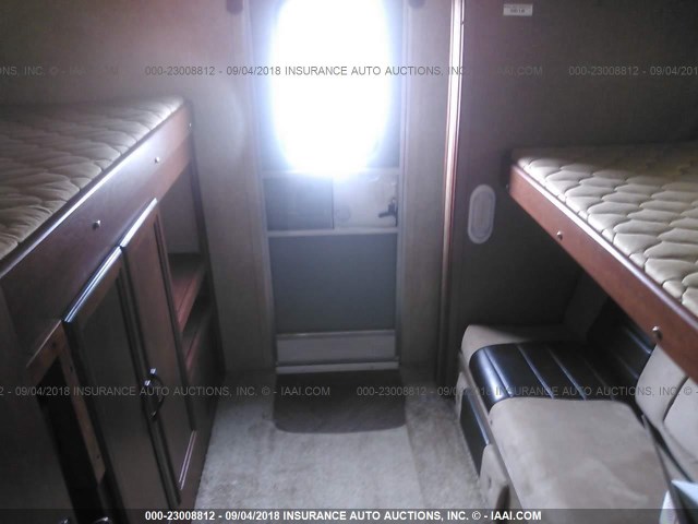 4X4FPUF27EP048898 - 2014 FOREST RIVER 295BHSS PUMA  Biały zdjęcie 8