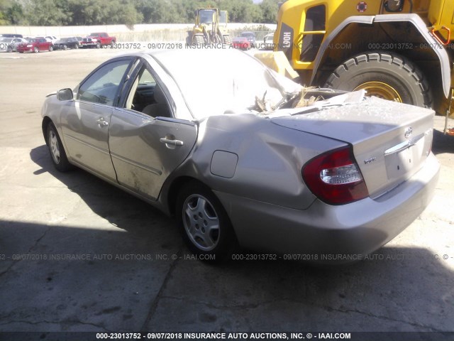 4T1BF32K82U524740 - 2002 TOYOTA CAMRY LE/XLE/SE GOLD photo 3