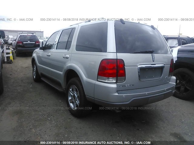 5LMEU88H94ZJ49844 - 2004 LINCOLN AVIATOR 银色 照片 3