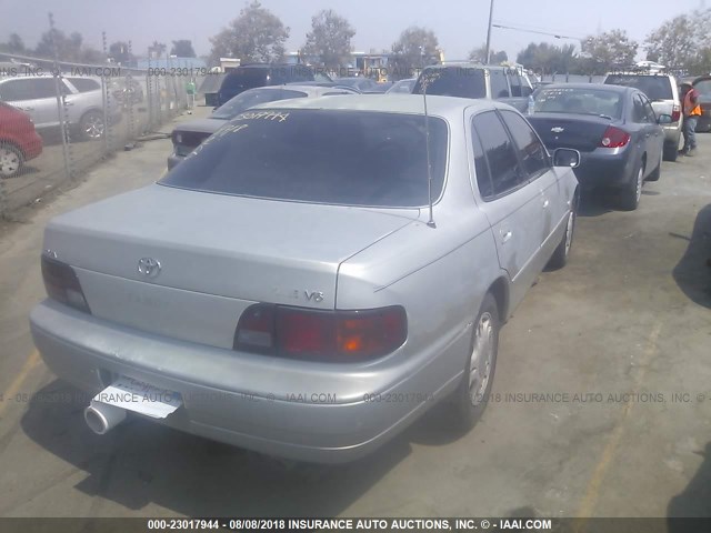 JT2GK13EXS0098651 - 1995 TOYOTA CAMRY XLE SILVER photo 4