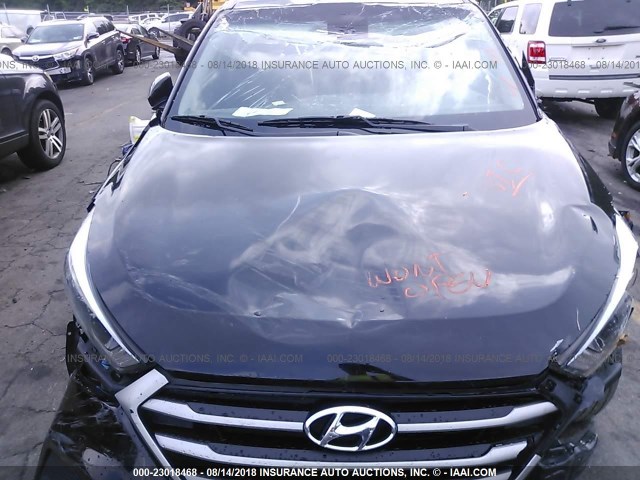 KM8J23A47HU556260 - 2017 HYUNDAI TUCSON SE BLACK photo 10