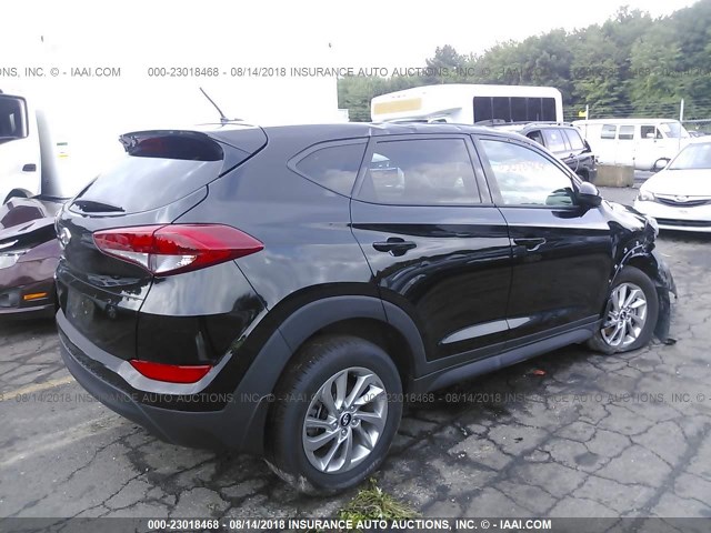 KM8J23A47HU556260 - 2017 HYUNDAI TUCSON SE BLACK photo 4