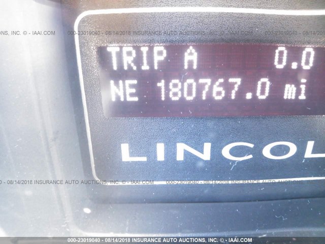 5LMFU28598LJ19100 - 2008 LINCOLN NAVIGATOR Қоңыр фото 7