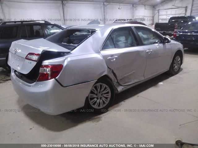 4T1BF1FKXCU148025 - 2012 TOYOTA CAMRY SE/LE/XLE 银色 照片 4