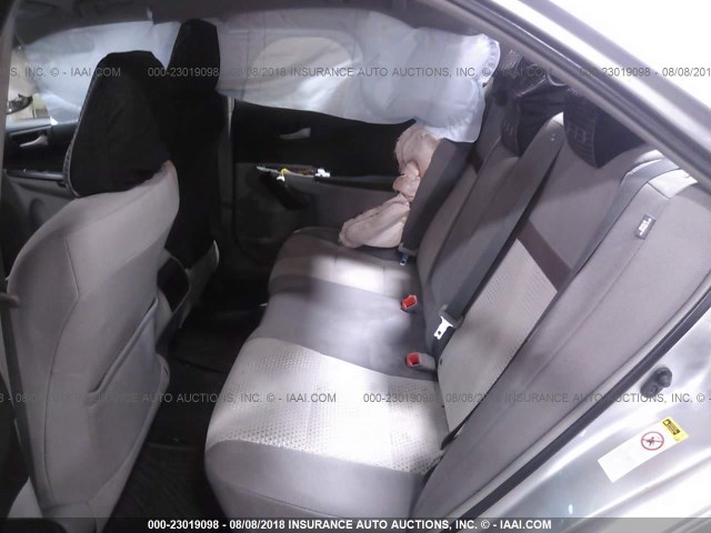 4T1BF1FKXCU148025 - 2012 TOYOTA CAMRY SE/LE/XLE 银色 照片 8
