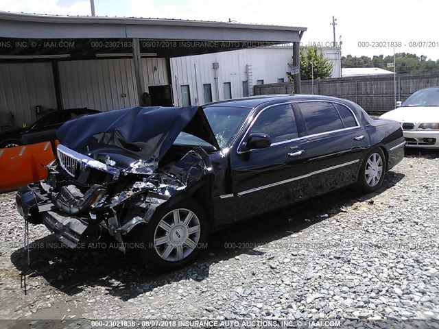 1LNHM84W77Y635499 - 2007 LINCOLN TOWN CAR EXECUTIVE L BLACK photo 2