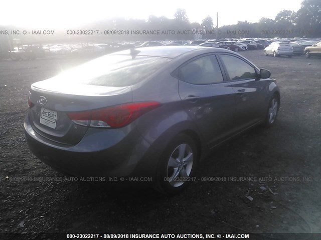 5NPDH4AE2DH302555 - 2013 HYUNDAI ELANTRA GLS/LIMITED GRAY photo 4