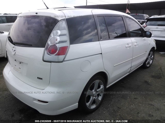 JM1CR193060112067 - 2006 MAZDA 5 WHITE photo 4