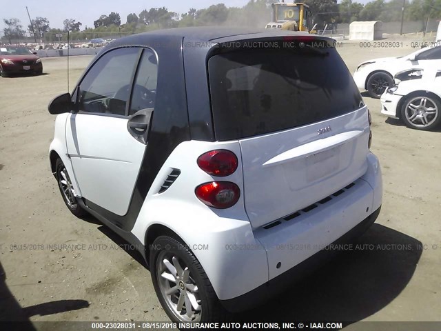 WMEEJ31X19K272771 - 2009 SMART FORTWO PURE/PASSION WHITE photo 3